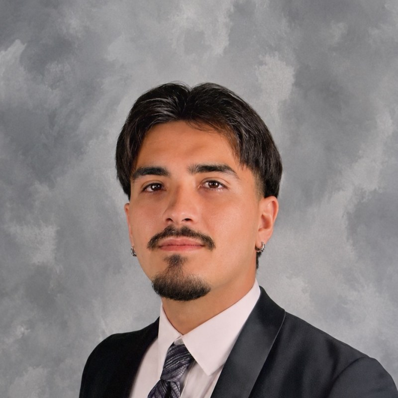 Ruben R.